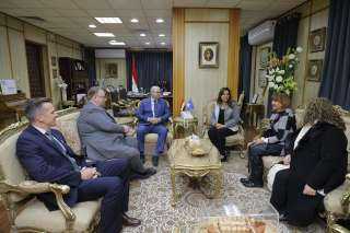 محافظ دمياط تستقبل السفير الكندى...