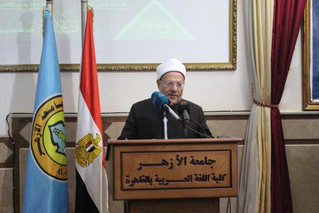 مفتي الجمهورية: كلية اللغة العربية سجلت صفحات خالدة في خدمة قضايا الإسلام بجهود أكابر العلماء