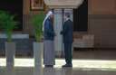 محمد بن زايد يبحث مع...