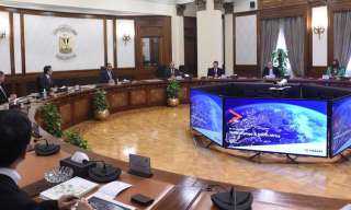 رئيس الوزراء يستقبل وفد شركة...