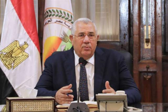 السيد القصير وزير الزراعة