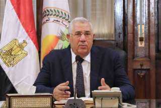 وزير الزراعة: تكثيف تواجد المرشدين...