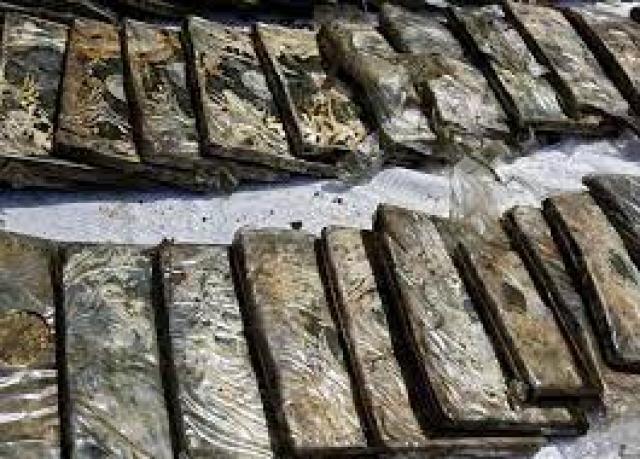 ضبط 250 طربة لمخدر الحشيش بحوزة عنصرين إجراميين بالإسماعيلية