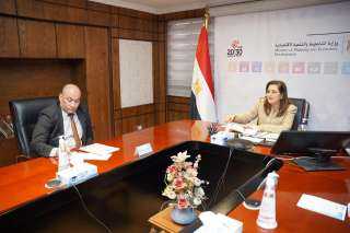 وزيرة التخطيط تبحث مع جمعية...