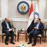 طارق الملا يبحث مع السفير...