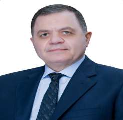 وزير الداخلية يهنىء وزير القوى...