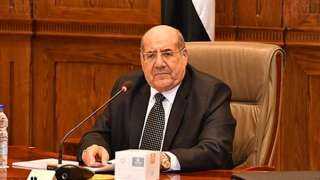 رئيس الشيوخ يهنئ الرئيس السيسى...