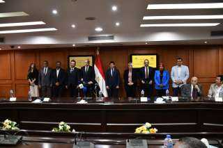 وزير الرياضة يشهد توقيع بروتوكول...