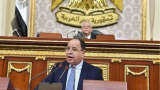 وزير المالية: سيطرنا على العجز...