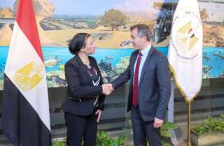 فؤاد تلتقى سفير البيئة بفرنسا...