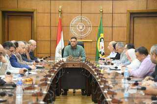 محافظ الدقهليه يعقد اجتماعاً للتأكد...