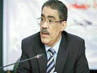 نقيب الصحفيين يعلن جائزة باسم...