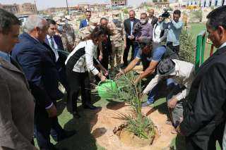 محافظ الوادي الجديد يستقبل وزيرة...