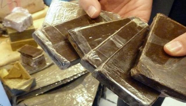 ضبط 80 طربة لمخدر الحشيش بحوزة إثنين من العناصر الإجرامية بسوهاج
