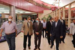 وزير الطيران يتفقد مطار شرم...