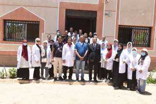 رئيس جامعة سوهاج يتفقد فعاليات...