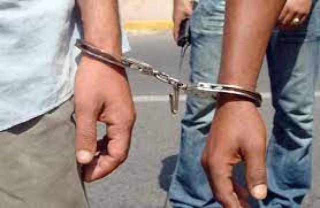 حبس عاطلين متهمين