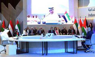 وزير الصناعة الاماراتي: تخصيص صندوق...