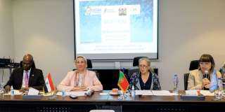 وزيرة البيئة تشارك فى الجلسة...