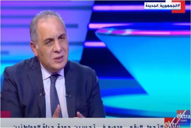الدكتور خالد العطار