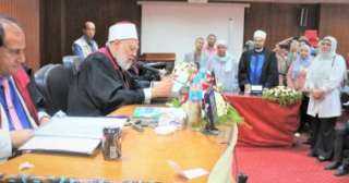 جامعة المنصورة تستقبل على جمعة...