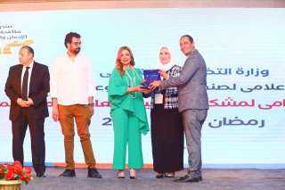 وزيرة التضامن  تستعرض نتائج...