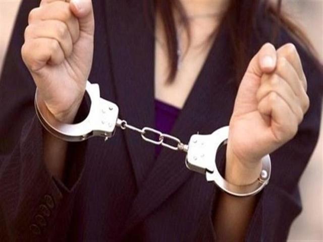 ضبط إحدى السيدات بالقاهرة لقيامها بإرتكاب وقائع سرقة المساكن بأسلوب ”كسر الباب