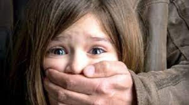 المشدد 6 سنوات لمتهم بخطف طفلة والتعدى عليها