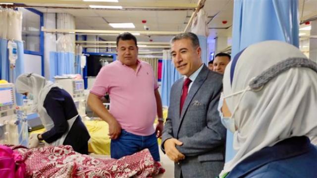 مدير الطب العلاجي بمطروح يتفقد وحدات الغسيل الكلوي ومناظير الجهاز الهضمي بالمستشفى العام