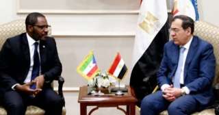 وزير البترول يستقبل وزير المعادن...