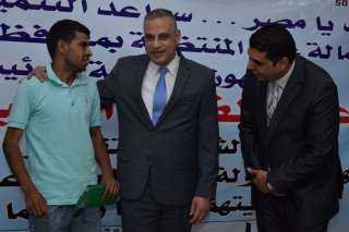 سعفان ينيب محافظ سوهاج بتسليم...