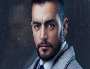 هاني سلامة يخطف الأنظار في...
