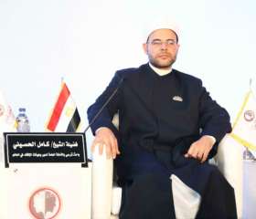 الشيخ كامل الحسيني الباحث بدار...