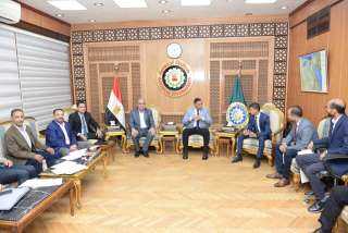 محافظ الدقهلية يستقبل وفد وزارة...