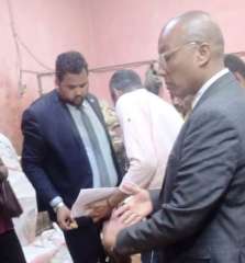 محافظ أسوان يتابع حملات ضبط...