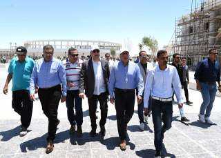 رئيس الوزراء يتفقد مشروع ”المدينة...