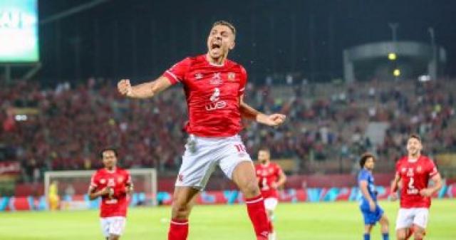 الأهلي يتقدم على الزمالك بهدف