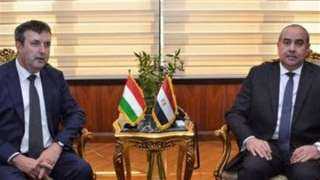 وزير الطيران المدني يستقبل وزير...