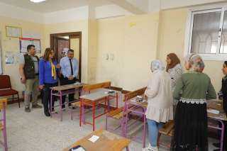 فى مستهل جولة اليوم ...محافظ...