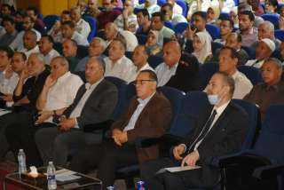 محافظ الشرقية يشهد ورشة عمل...