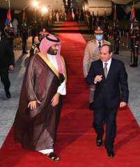 الرئيس السيسي يستقبل ولى العهد...