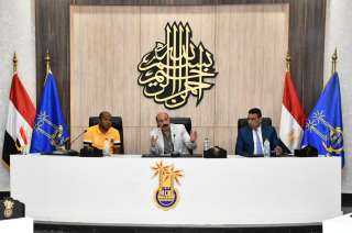 محافظ أسوان يوجه بالإسراع بمعدلات...