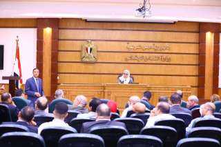 القباج تعقد اجتماعًا مع ٢٢...