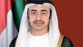 عبدالله بن زايد يبحث مع...