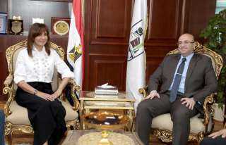 محافظ بني سويف يستقبل وزيرة...