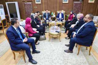 محافظ المنوفية يستقبل وفد تنسيقية...