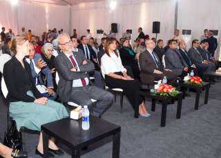 وزيرة الهجرة تشهد افتتاح قاعات...