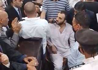 الجنايات تحيل أوراق المتهم بقتل...