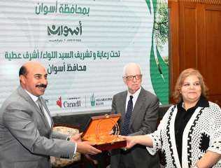 محافظ اسوان يشهد اللقاء الموسع...
