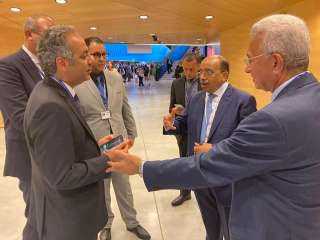 وزير التنمية المحلية يفتتح معرض...